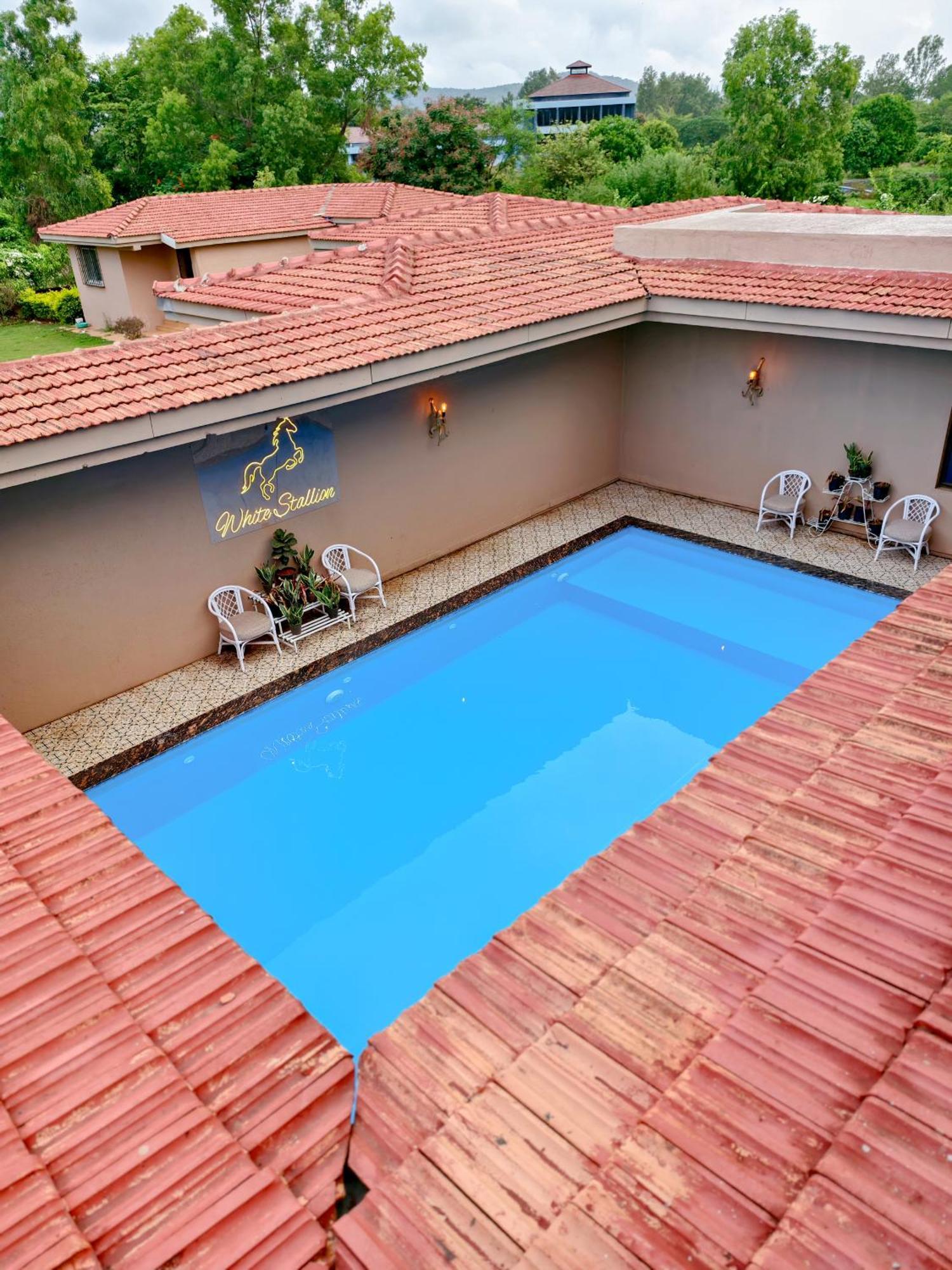 White Stallion Villa Lonavala Kültér fotó