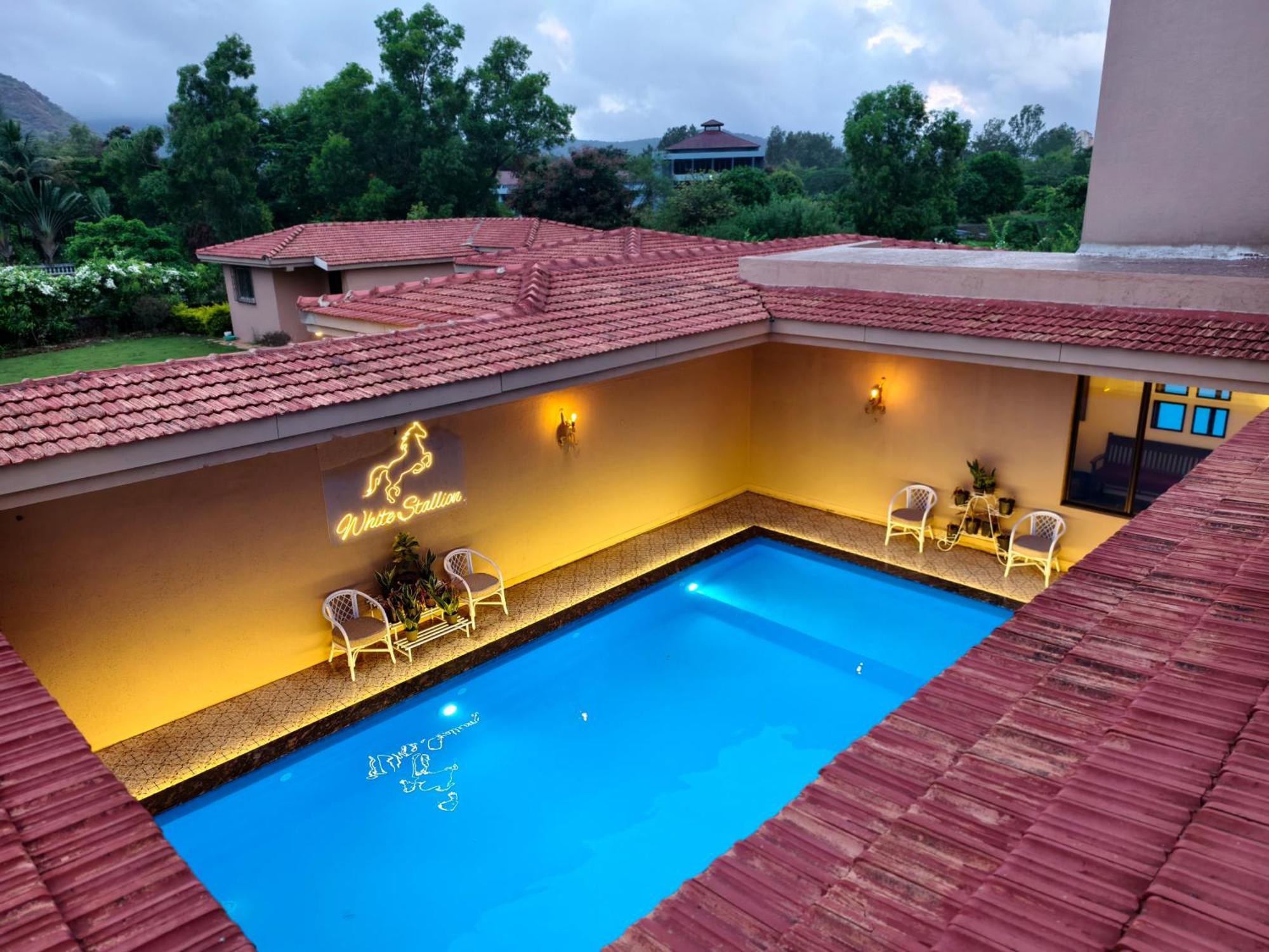 White Stallion Villa Lonavala Kültér fotó